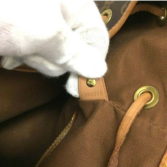 Auth Louis Vuitton Monogram Montsouris GM Backpack - Picture 9 of 12